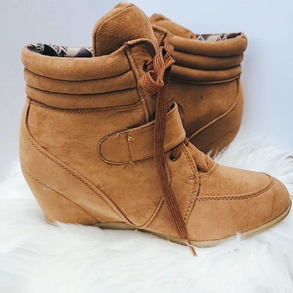 Camel Color Wedge Boot - Picture 5 of 8